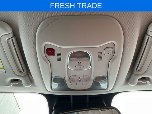 Used 2017 Jeep Renegade Latitude image 17