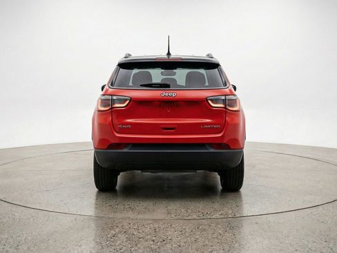 Used 2025 Jeep Compass Limited image 7