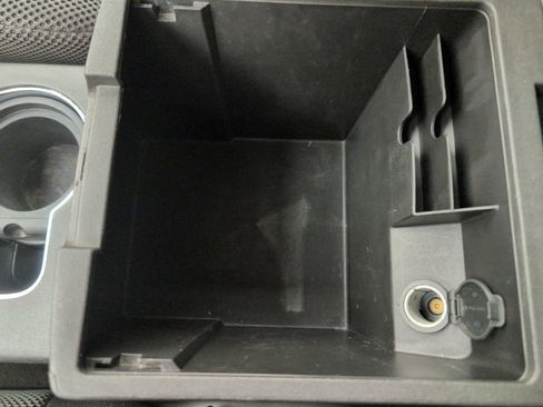 Used 2011 Nissan Pathfinder SV RWD image 33