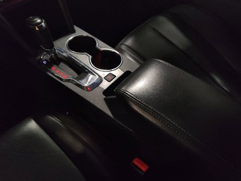 Used 2017 GMC Terrain SLT w/ Open Road Package image 26