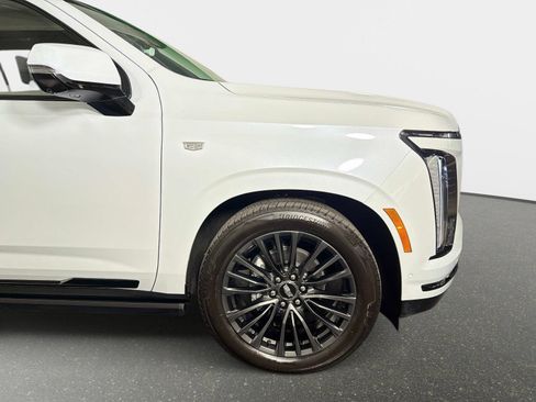 Used 2026 Cadillac Escalade Platinum Sport w/ LPO, Floor Liner Package AWD/4WD image 23