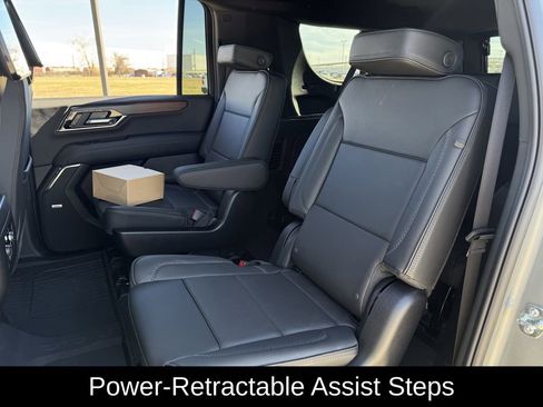 New 2026 GMC Yukon XL Denali w/ Denali Reserve Package image 23