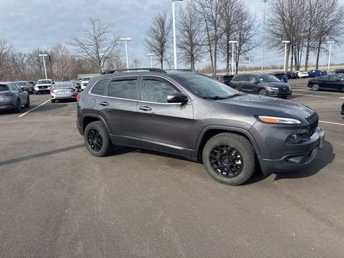 Used 2015 Jeep Cherokee Latitude image 8