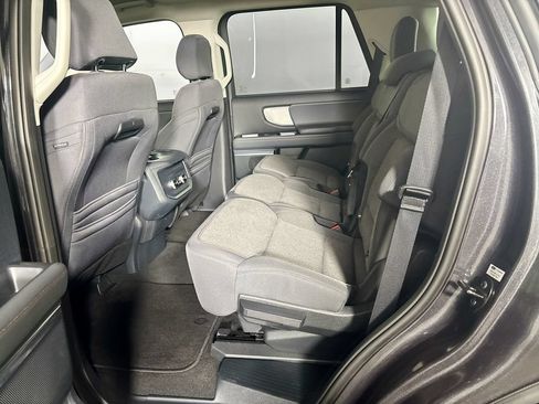 Used 2025 Ford Expedition Active AWD/4WD image 20