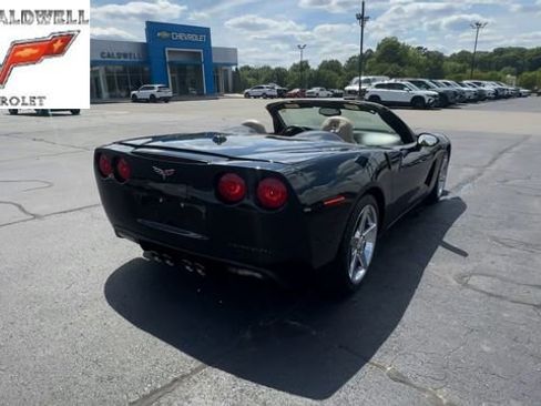 Used 2005 Chevrolet Corvette Convertible w/ Preferred Equipment Group RWD image 8