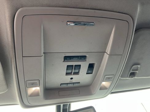 Used 2018 Chevrolet Silverado 2500 LTZ image 27