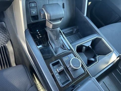 Used 2022 Toyota Tundra SR5 w/ SR5 Convenience Package image 20