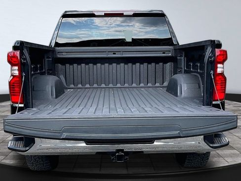 Used 2023 Chevrolet Silverado 1500 LT AWD/4WD image 39