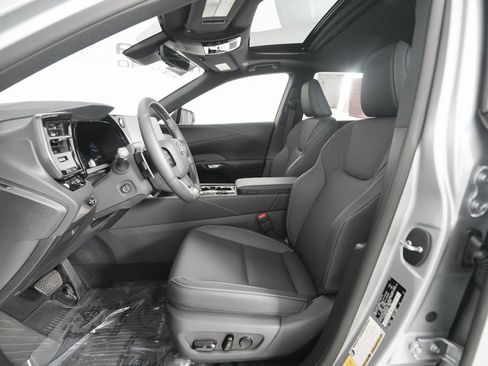 Certified 2026 Lexus RX 450h AWD w/ Convenience Package image 9