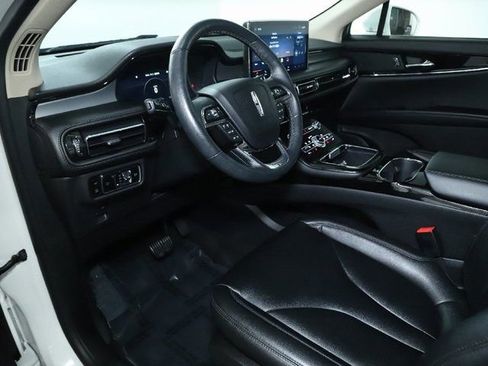 Certified 2023 Lincoln Nautilus AWD image 17