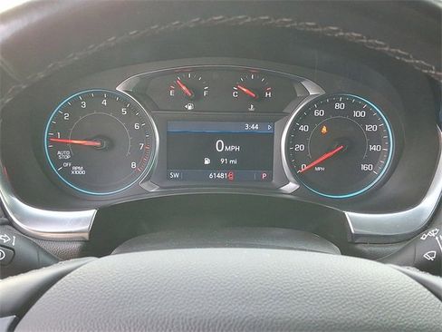 Used 2023 Chevrolet Traverse LT image 17