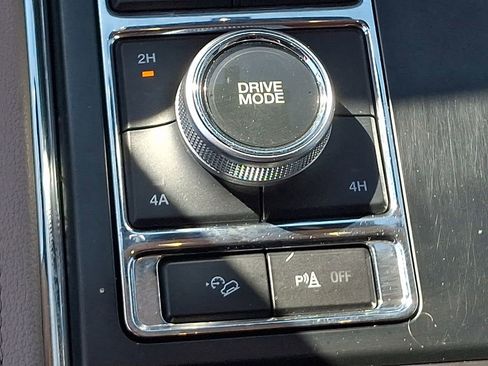 Used 2022 Ford Expedition XLT AWD/4WD image 25