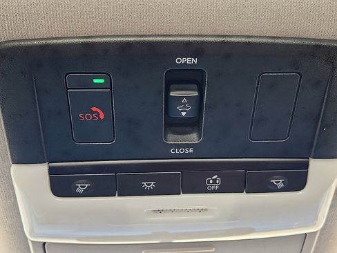 Used 2024 Nissan Sentra SR w/ SR Premium Package image 10