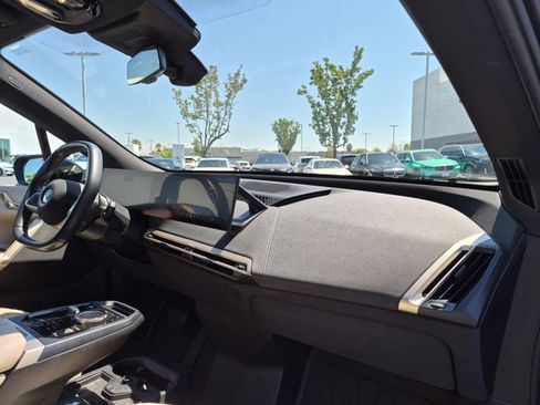 Used 2024 BMW iX xDrive50 w/ Premium Package AWD/4WD image 21