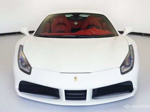 Used 2017 Ferrari 488 GTB Base image 3