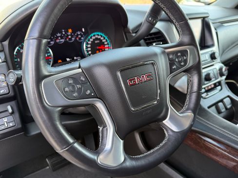 Used 2017 GMC Yukon SLT w/ Premium Edition image 20