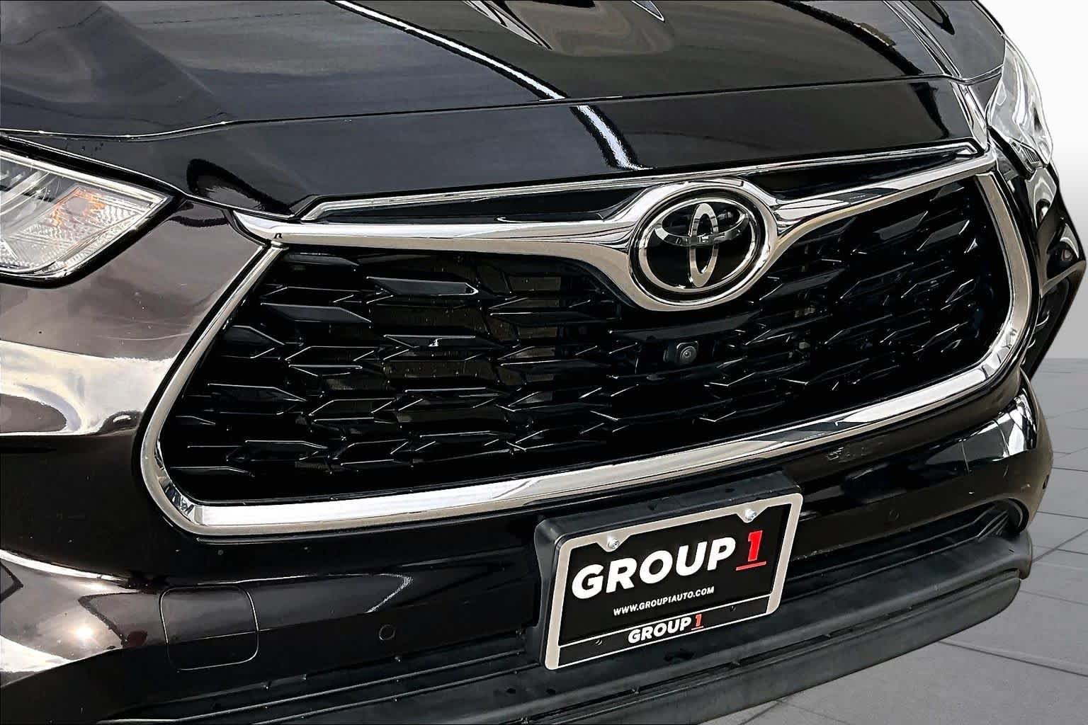 Used 2022 Toyota Highlander Limited AWD/4WD image 29