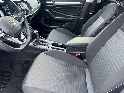 Used 2024 Volkswagen Jetta S image 9