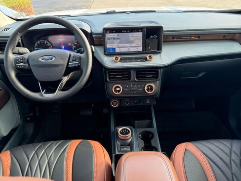 Used 2023 Ford Maverick Lariat w/ Equipment Group 500A Standard image 12