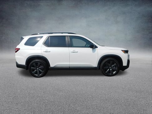 Used 2026 Honda Pilot Sport image 2
