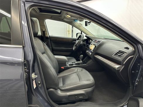 Used 2016 Subaru Outback 2.5i Limited image 10
