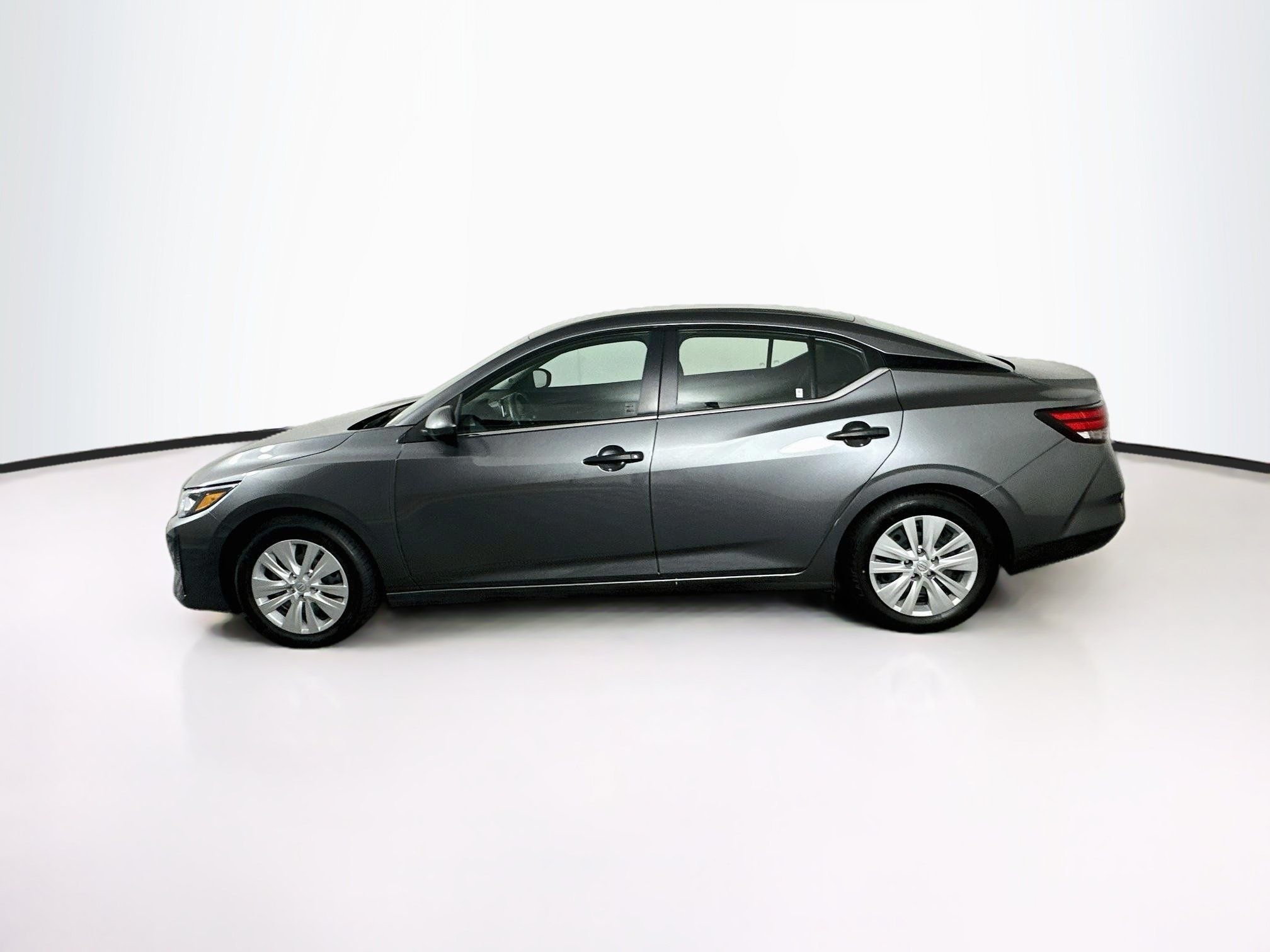 Used 2025 Nissan Sentra S FWD image 4