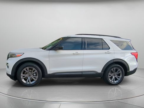 Certified 2022 Ford Explorer XLT w/ Equipment Group 202A RWD image 15