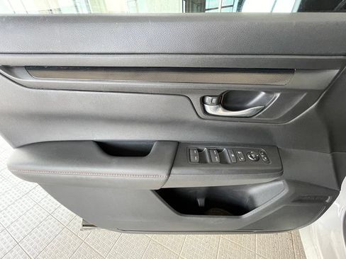 Used 2025 Honda CR-V Sport image 11