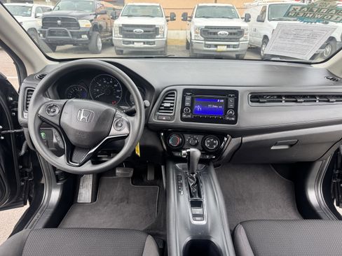 Used 2022 Honda HR-V LX image 16