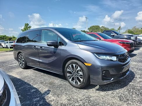 Used 2026 Honda Odyssey Elite image 2