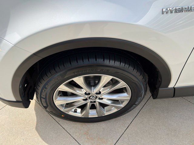 Used 2016 Toyota RAV4 Limited AWD/4WD image 10