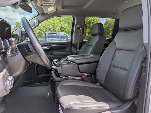 Used 2026 GMC Sierra 1500 SLT image 14