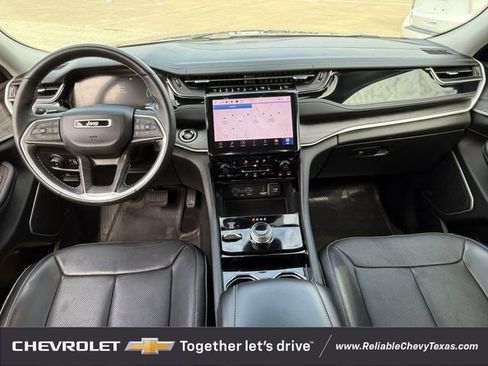 Used 2022 Jeep Grand Cherokee Limited w/ Luxury Tech Group II AWD/4WD image 11