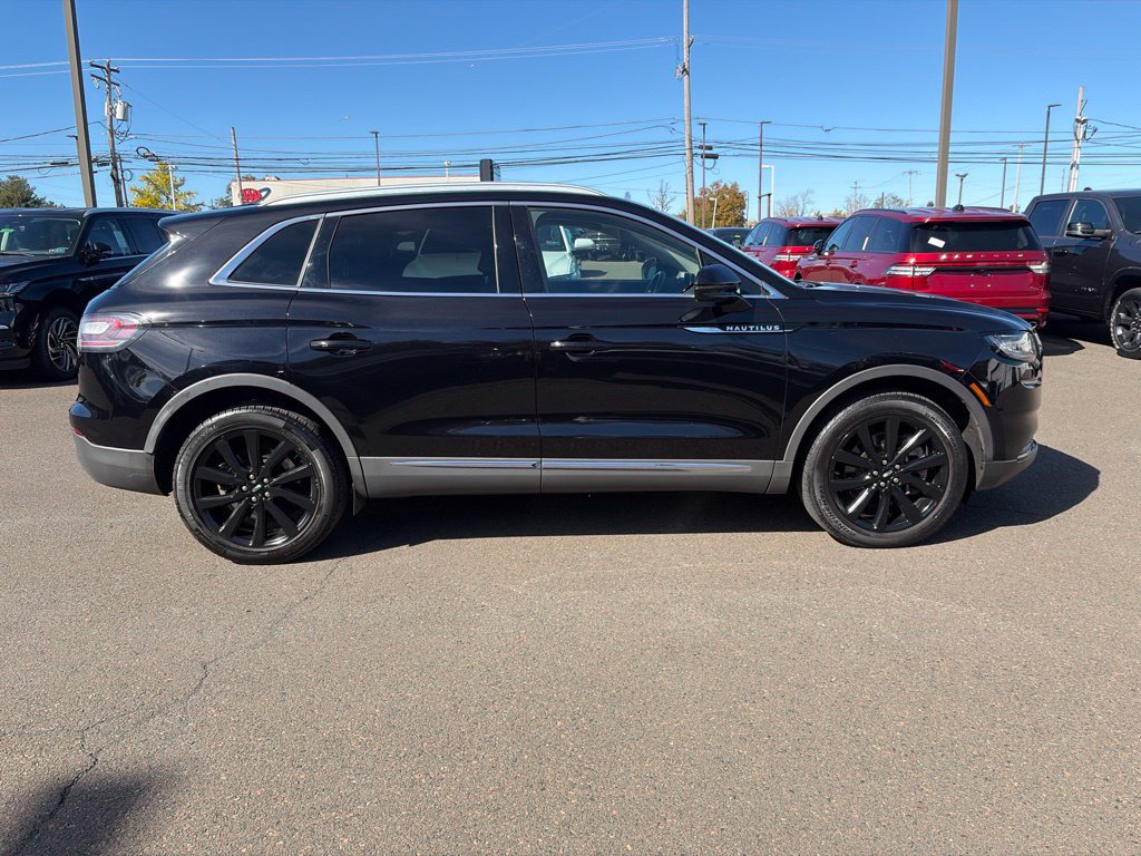 Used 2022 Lincoln Nautilus Reserve w/ Monochromatic Package AWD/4WD image 7