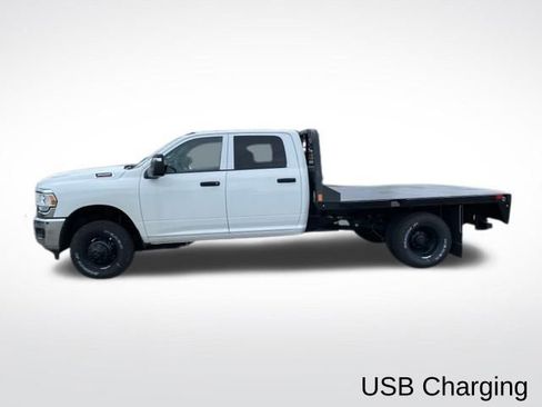 New 2024 RAM 3500 Tradesman w/ Chrome Appearance Group image 2