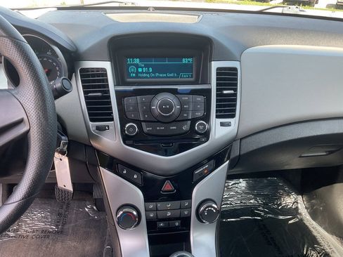 Used 2012 Chevrolet Cruze LS FWD image 20