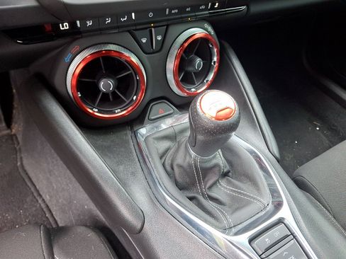 Used 2022 Chevrolet Camaro LT w/ Technology Package RWD image 12