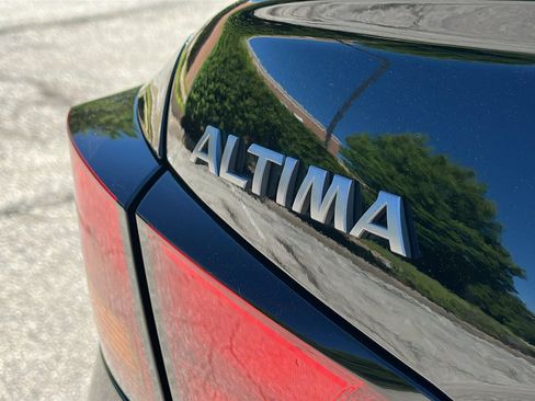 Certified 2024 Nissan Altima 2.5 SV w/ SV Premium Package AWD/4WD image 9