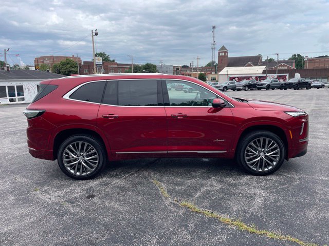 Used 2025 Buick Enclave Avenir w/ Super Cruise Package FWD image 4