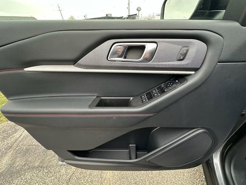 New 2026 Ford Explorer ST-Line w/ ST-Line Street Pack AWD/4WD image 18