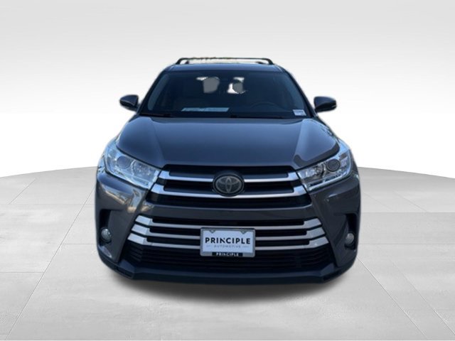Used 2019 Toyota Highlander Plus FWD image 7