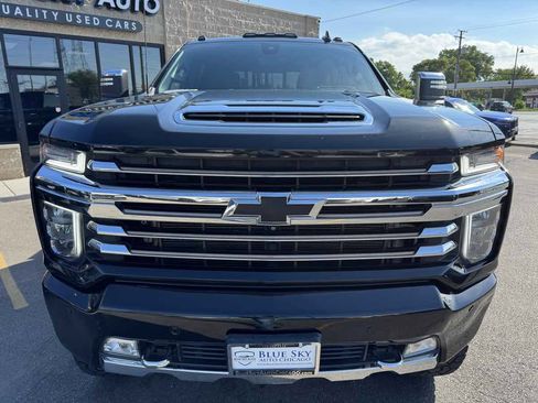 Used 2021 Chevrolet Silverado 3500 High Country AWD/4WD image 2