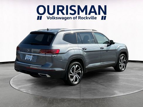Used 2023 Volkswagen Atlas SEL AWD/4WD image 6