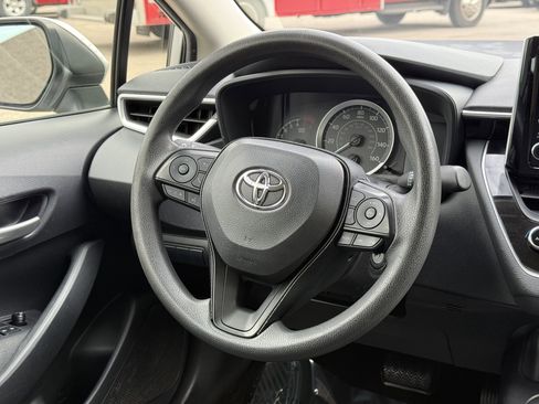 Used 2020 Toyota Corolla LE image 21