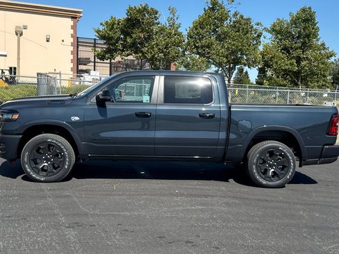 New 2026 RAM 1500 Big Horn AWD/4WD image 6
