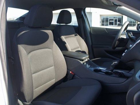 Used 2024 Chevrolet Malibu LT image 22