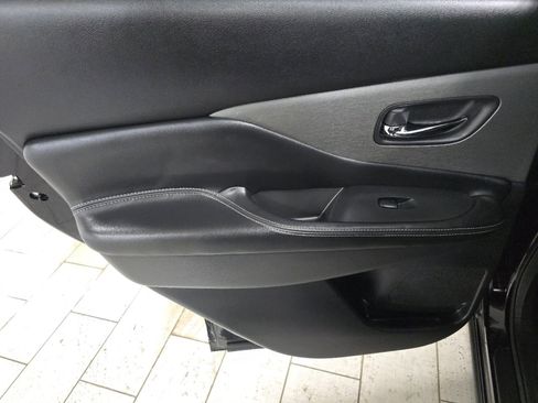 Used 2024 Nissan Murano SV image 23