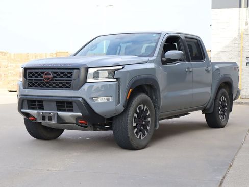 Used 2023 Nissan Frontier PRO-4X w/ Pro Convenience Package AWD/4WD image 2