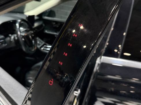 Used 2021 Lincoln Aviator AWD image 23