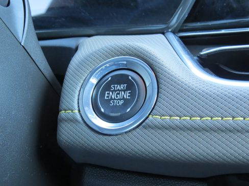 Used 2024 Chevrolet TrailBlazer ACTIV w/ Driver Confidence Package image 28